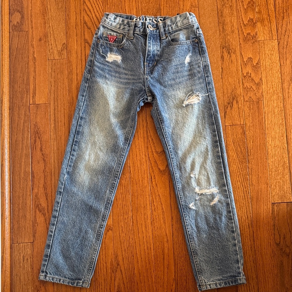 🎉Guess🎉 Slim Straight Distressed Light Blue Jeans(Size 8)